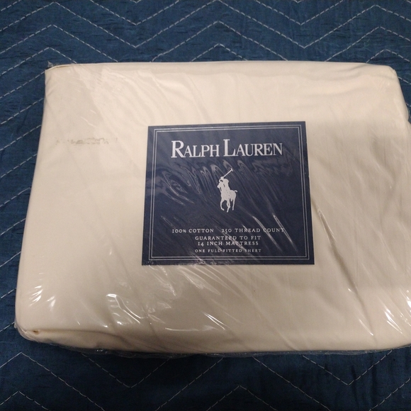 Ralph Lauren Cream Bedding Set - Picture 5 of 6